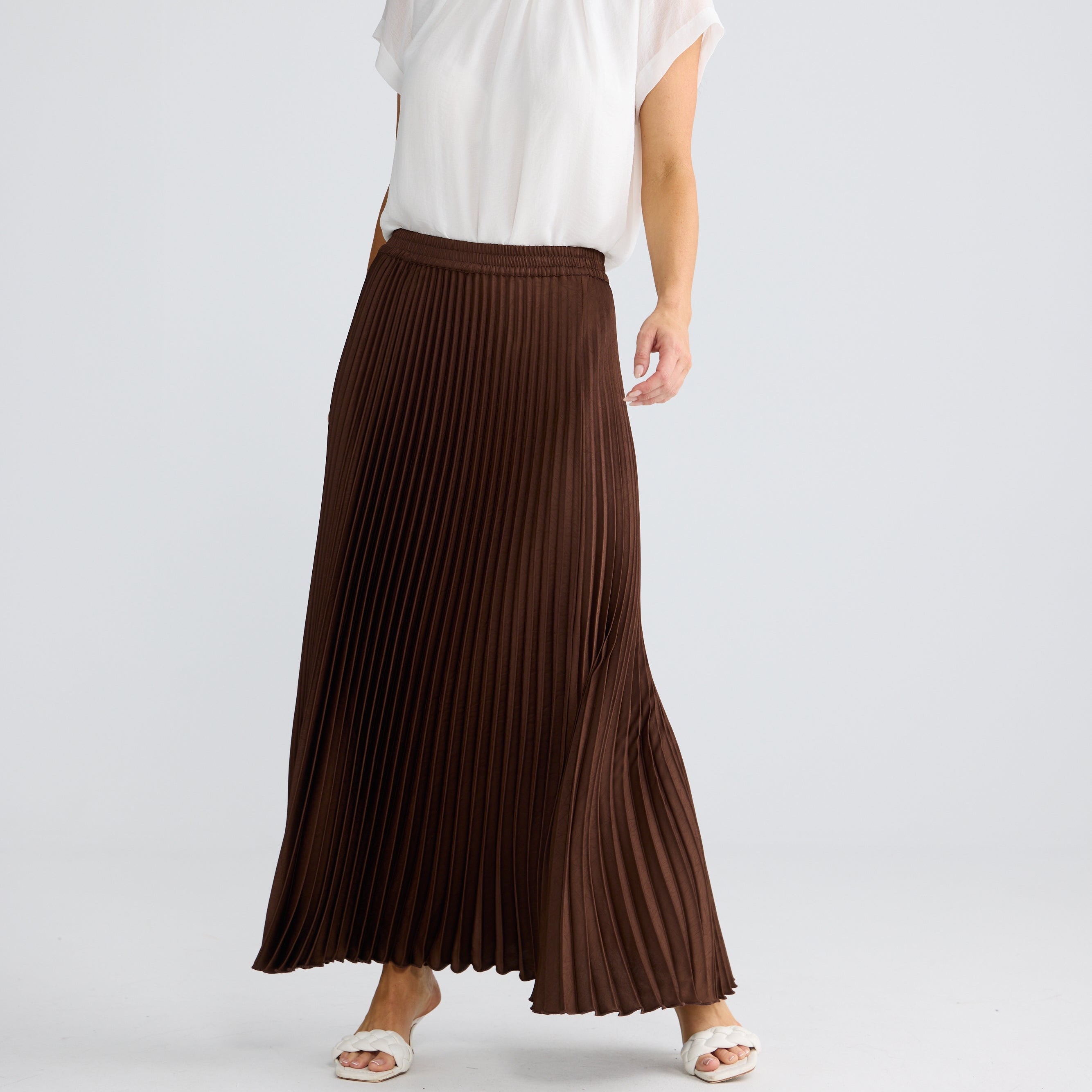 Alias Pleated skirt by Brave & True - Chocolate