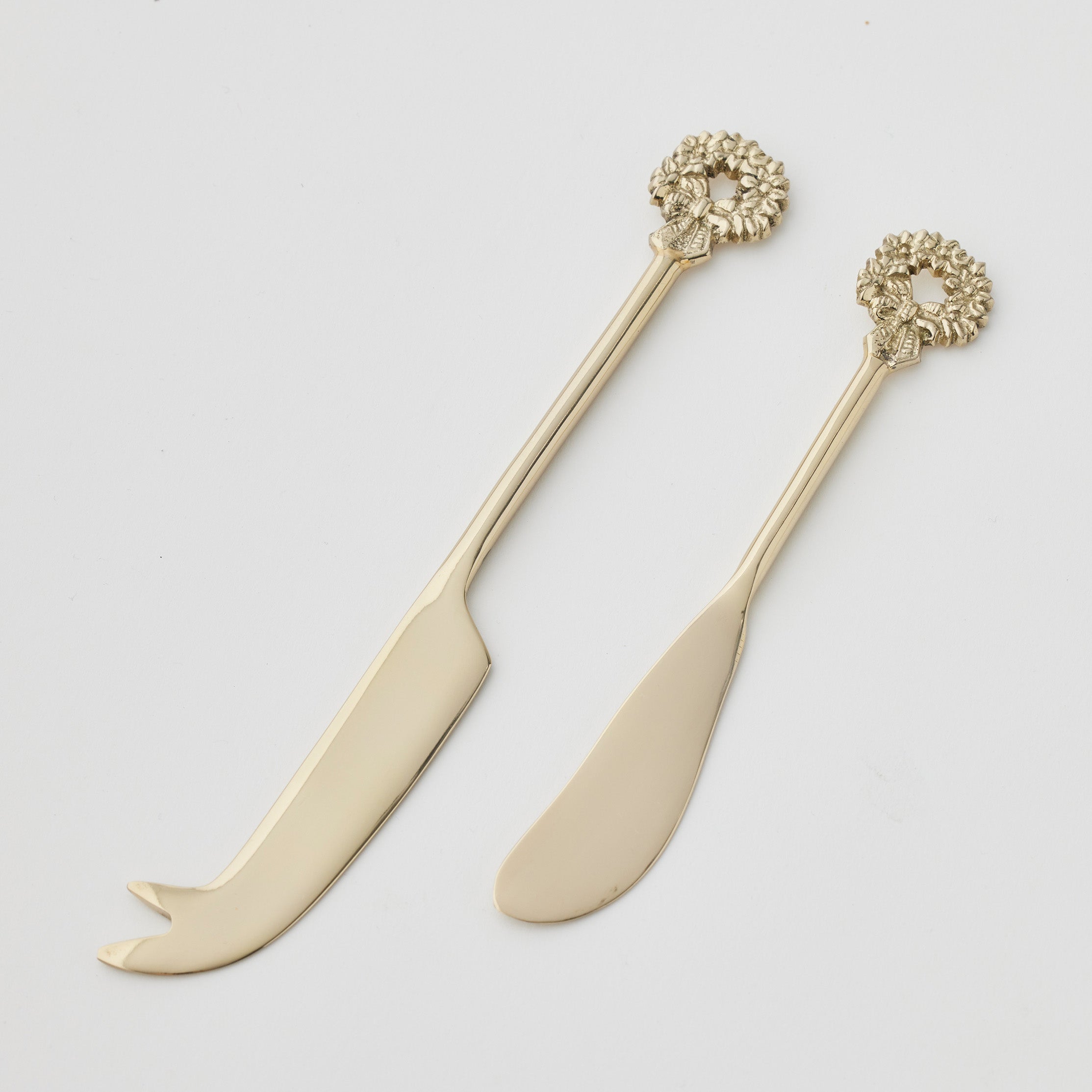 Holiday Garland Cheese Knives s/2 by Pilbeam Living