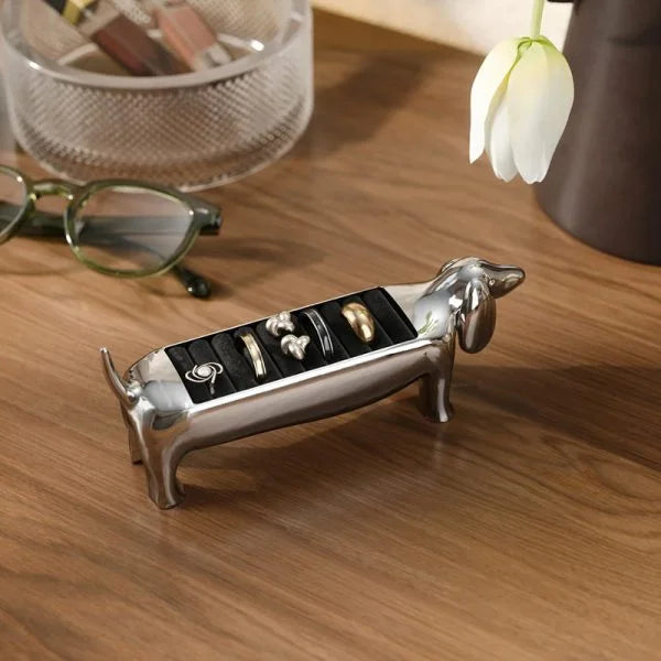 UM dachsie ring holder by Isalbi