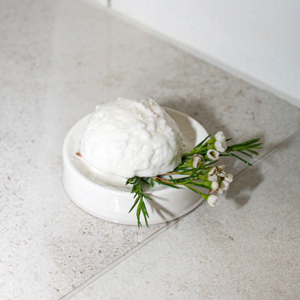 White shower steamer dish by Annabel Trends