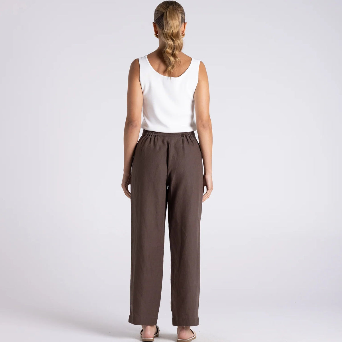 Luna 7/8 Linen Pant by Two T's - Chestnut