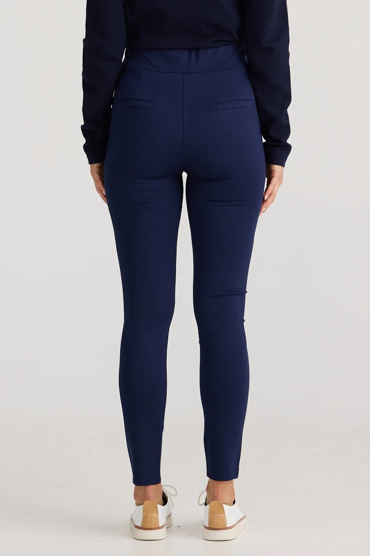 Pilot pant by Brave & True - Navy