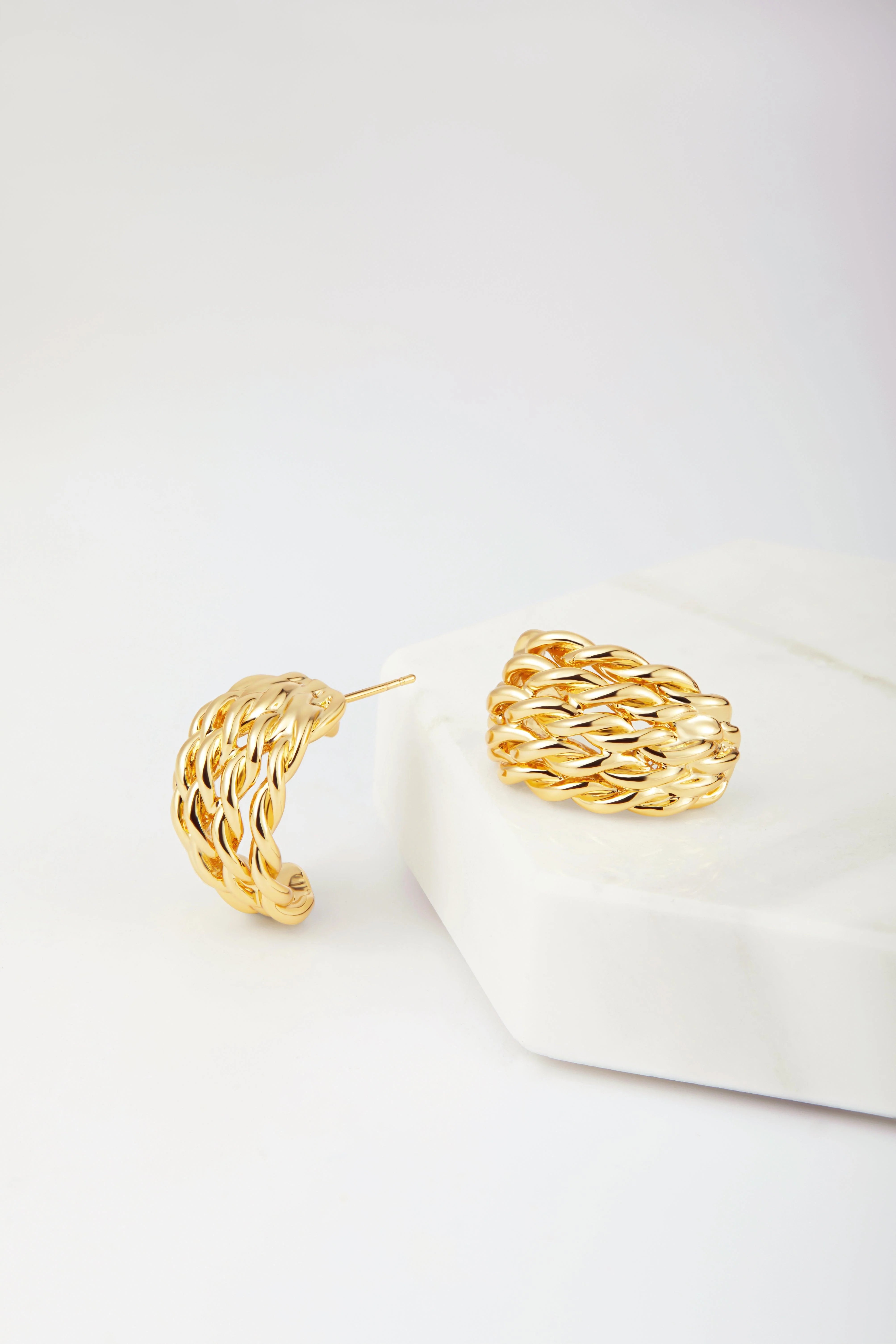Sarah Hoop earring by Zafino- Gold