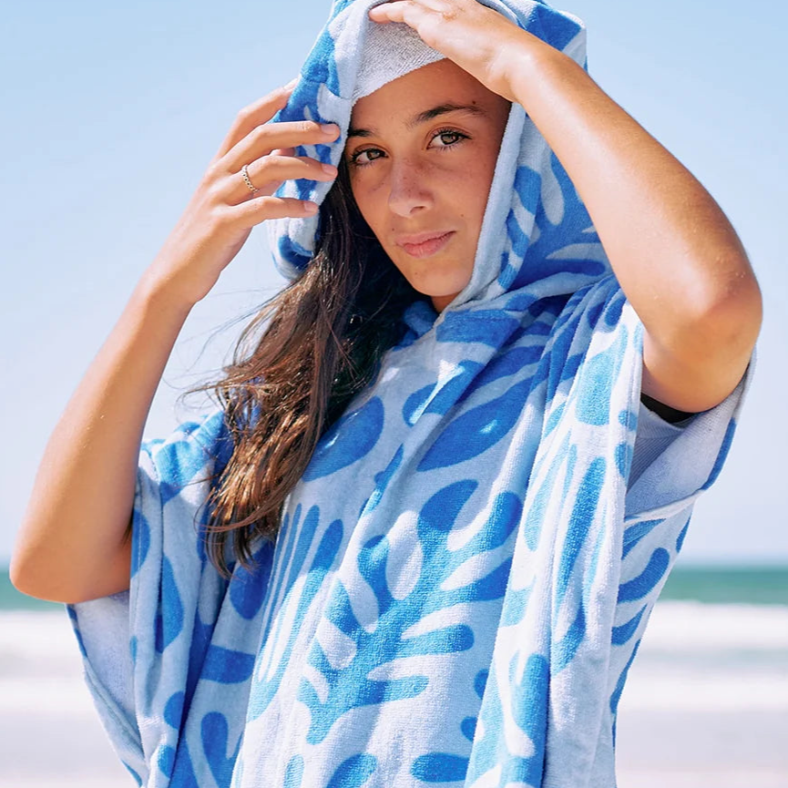 Beach Poncho by Annabel Trends