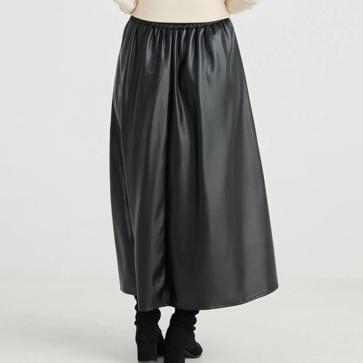 Concrete jungle Skirt by Brave & True - Black
