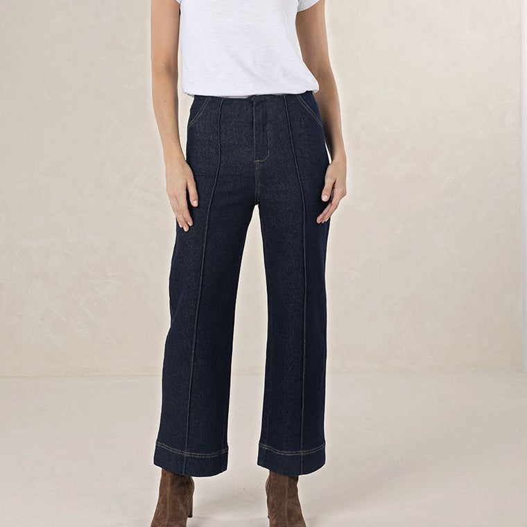 Escapade jean by Humidity