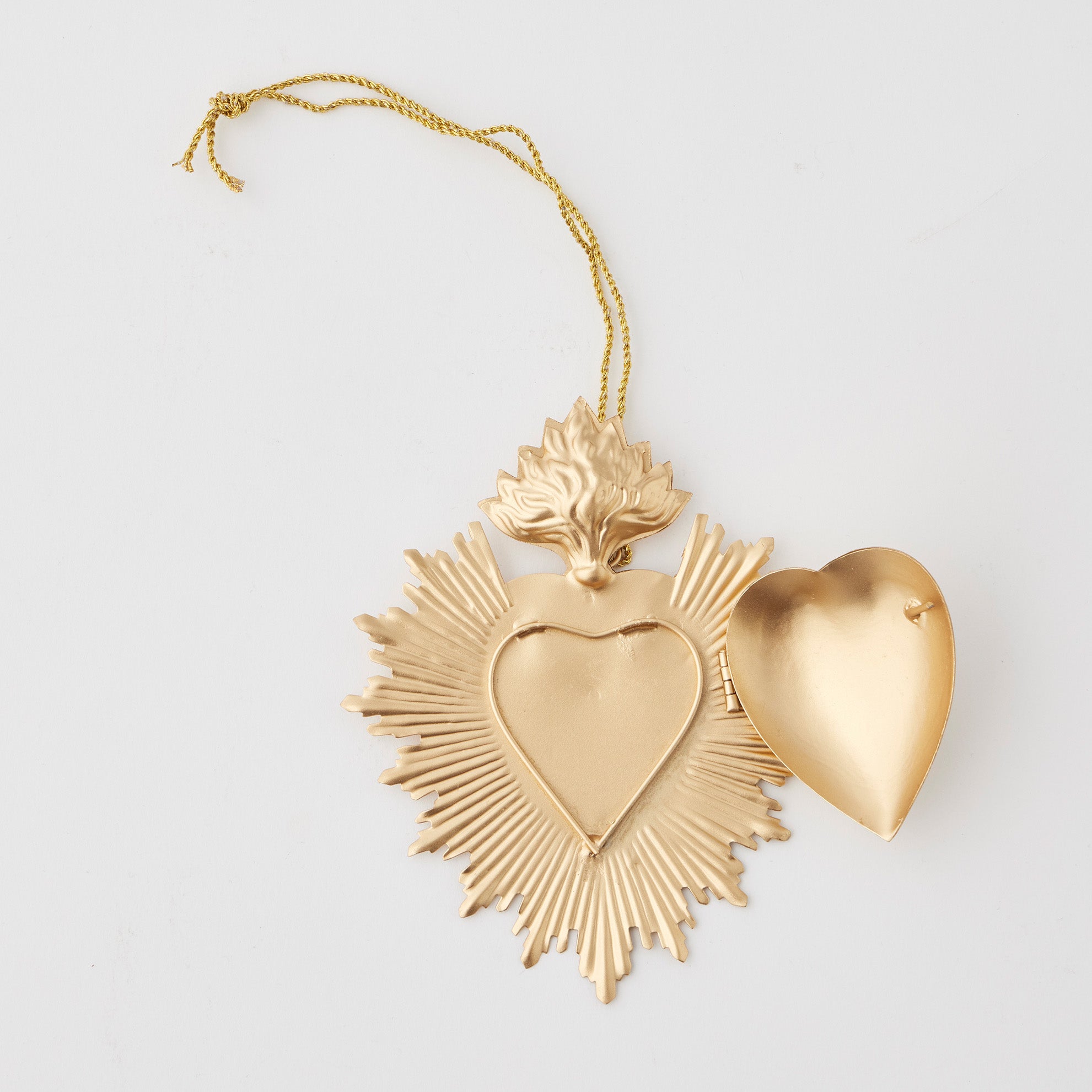 Sacred Heart Hanging Ornament by Pilbeam Living