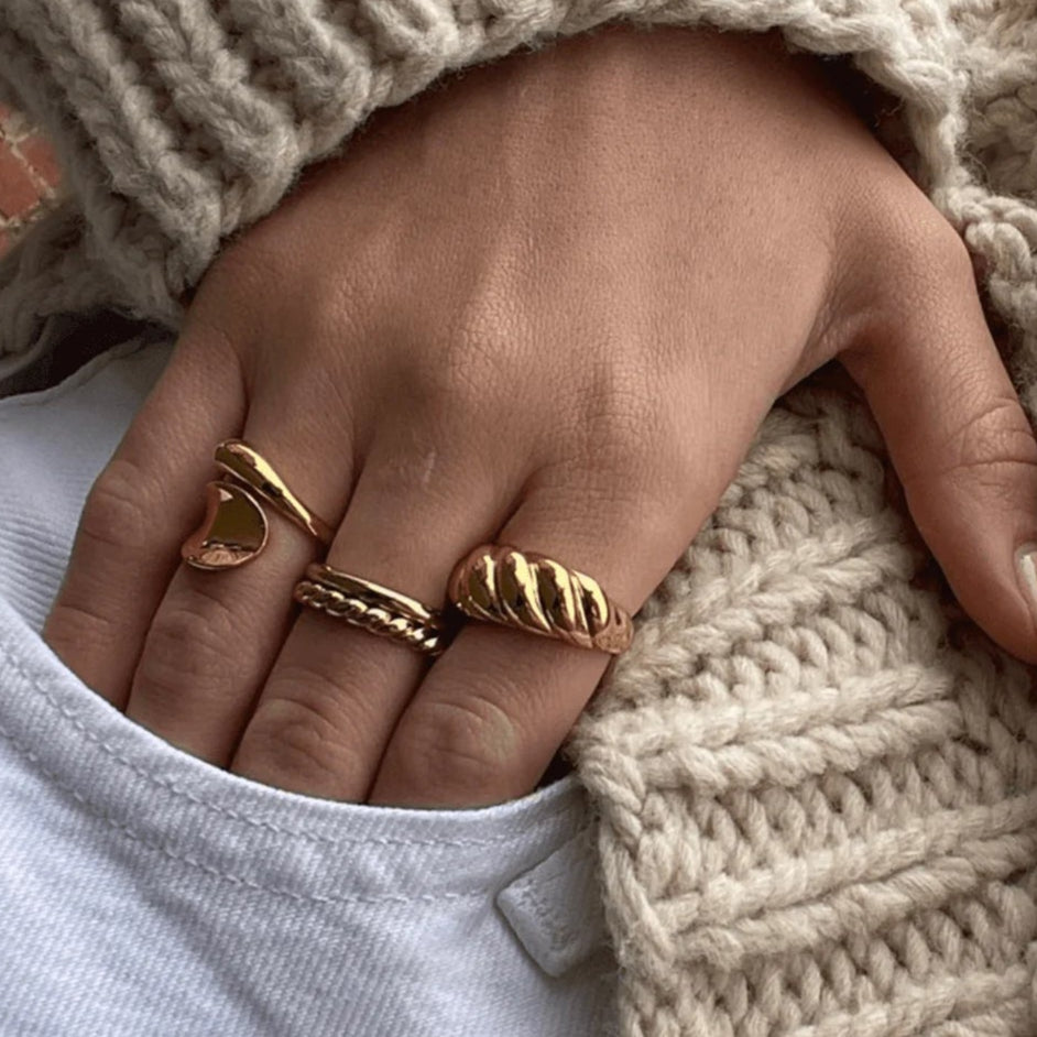 Twin ring by Zafino