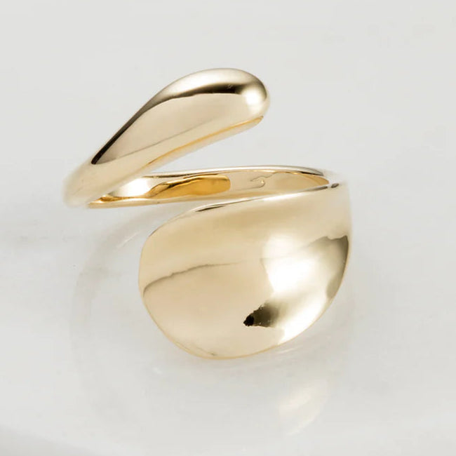 Twin ring by Zafino