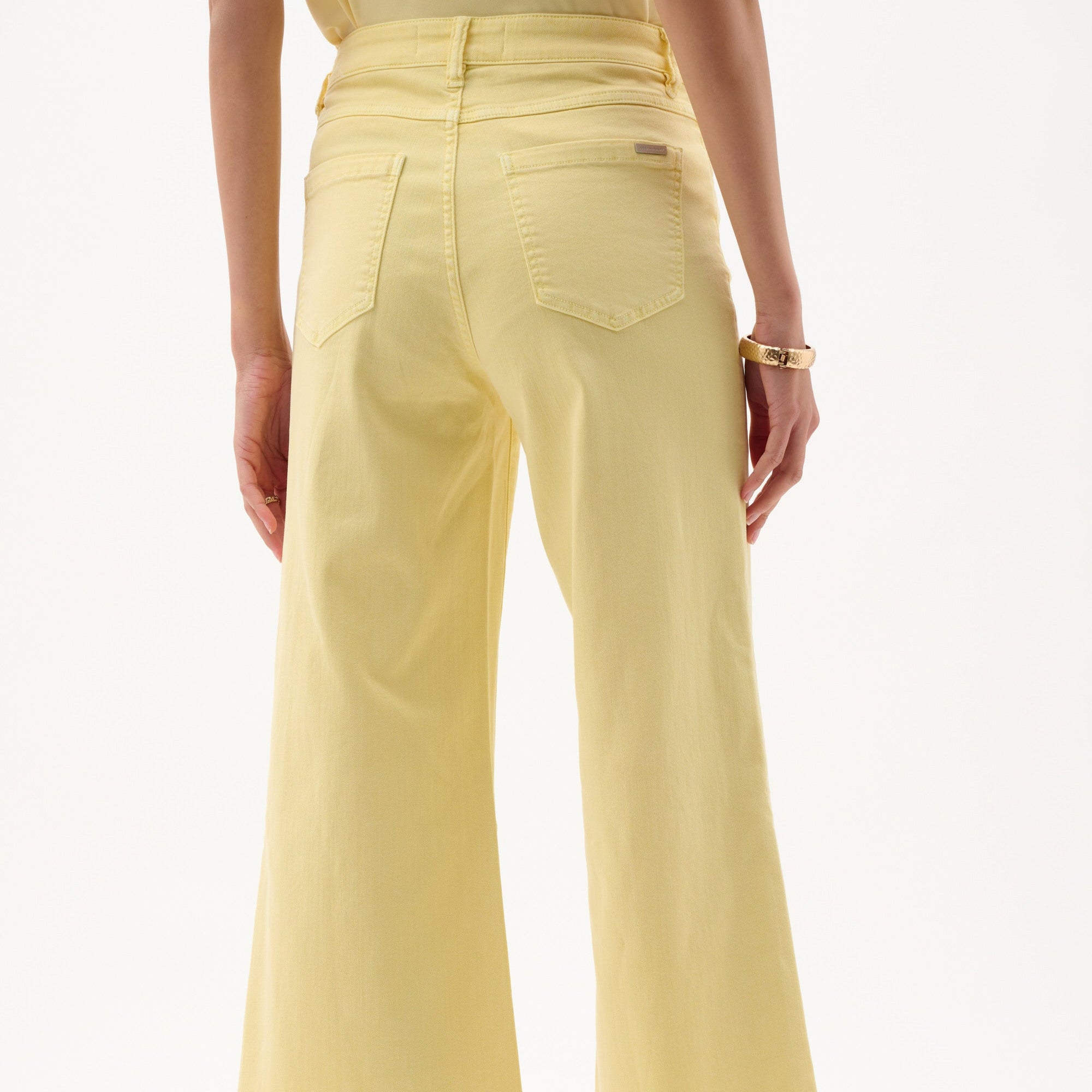 Goldie | Featherweave Denim Wide Leg Cropped Jeans by Joseph Ribkoff